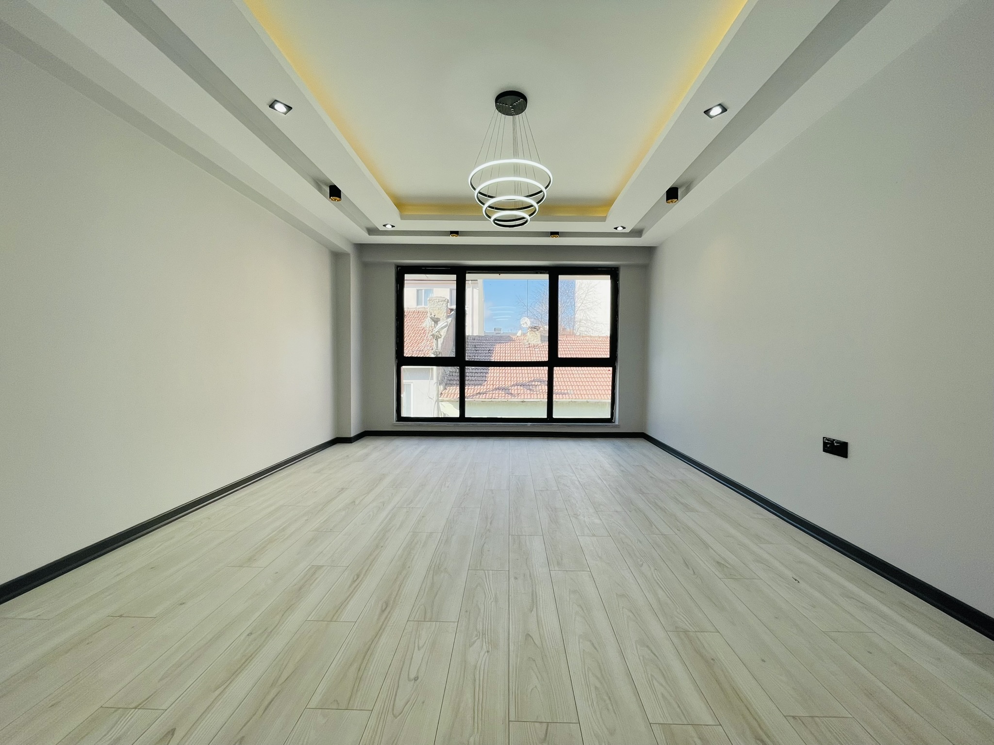 BİRLİK CADDESİ YAKINI 3+1 135 M² LÜKS DAİRELER