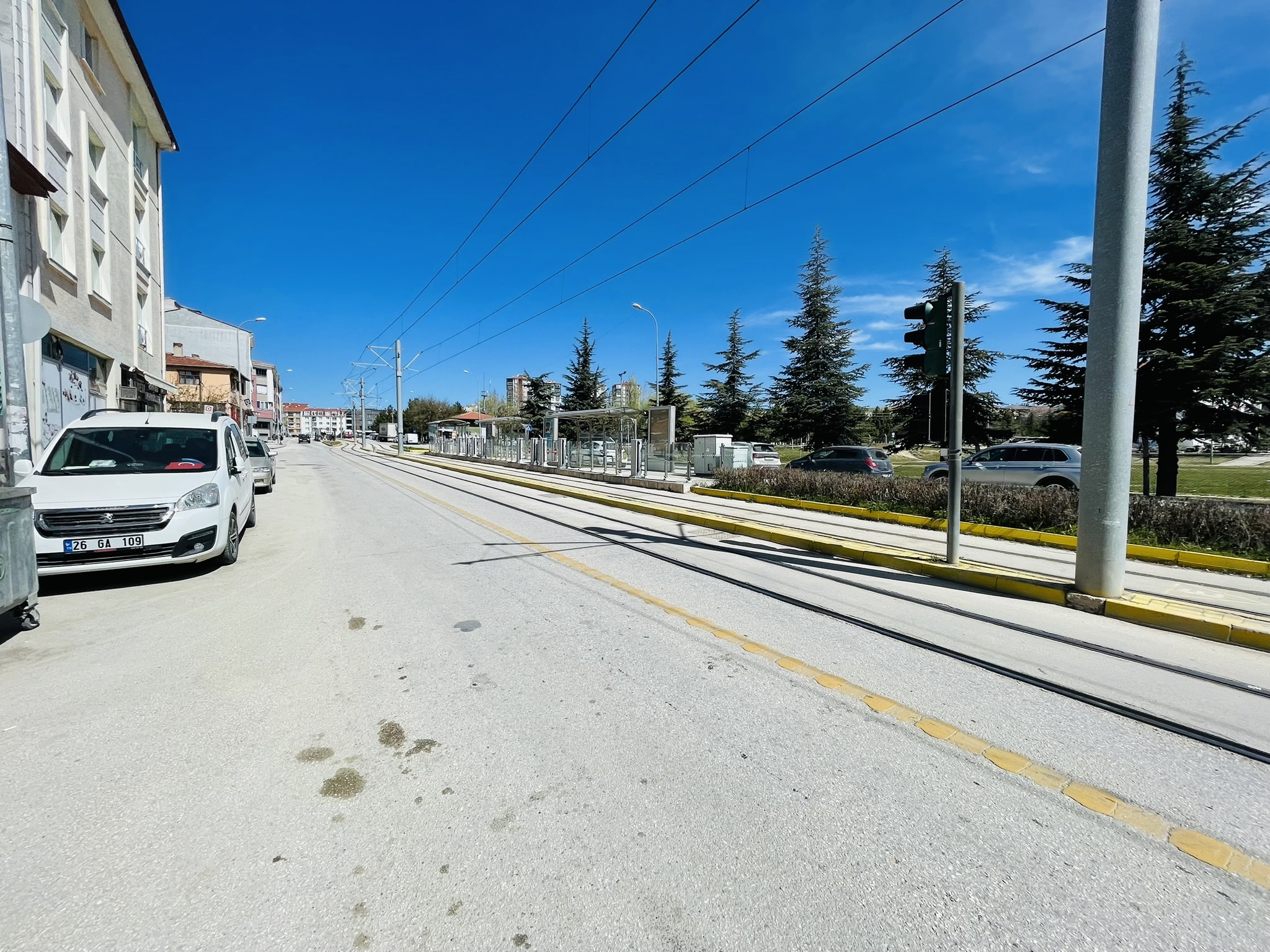 TOMBAKZADE CADDESİNE 50 M. MESAFEDE SINIRSIZ KREDİLİ 3+1 DAİRE