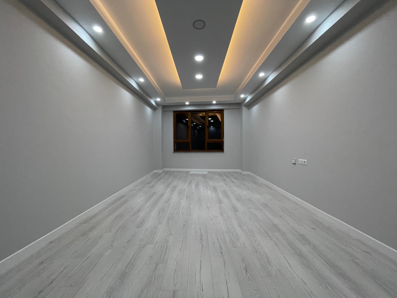 TOMBAKZADE CADDESİ ve GÜNDÜZ ÖKÇÜN BULVARI YAKINI  YÜKSEK KREDİ KULLANIMINA SAHİP 135 M² 3+1 LÜKS DAİRELER